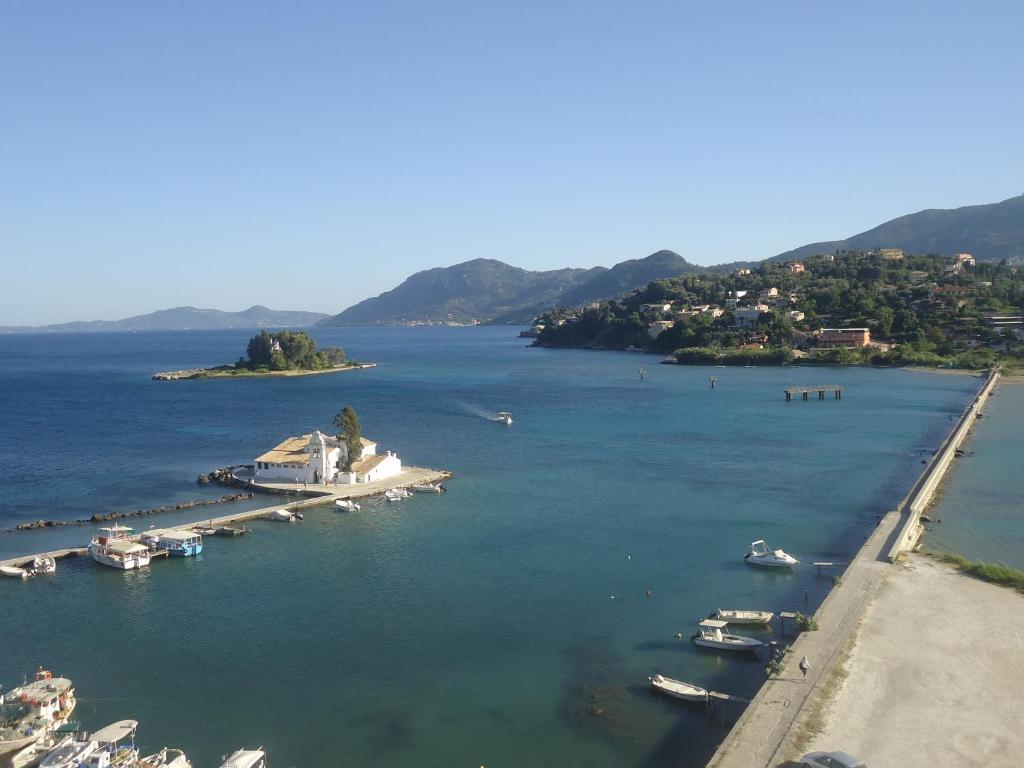 Meltemi * Perama (Corfu)